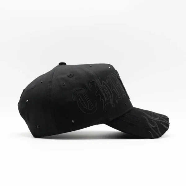 31 HATS FLAMES